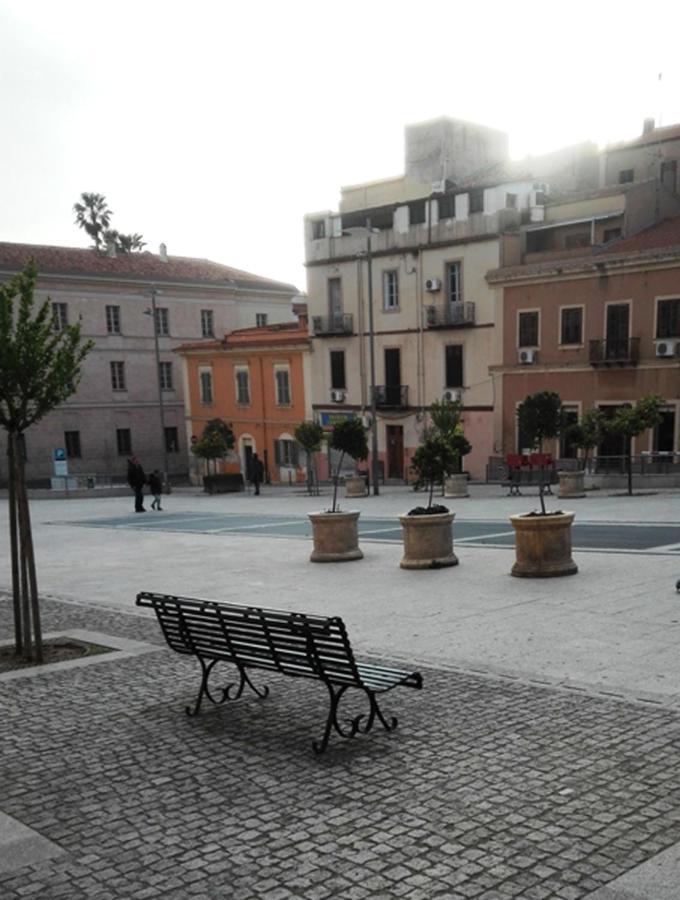 B&B Le Finestre Su Via Cavour Sassari Esterno foto