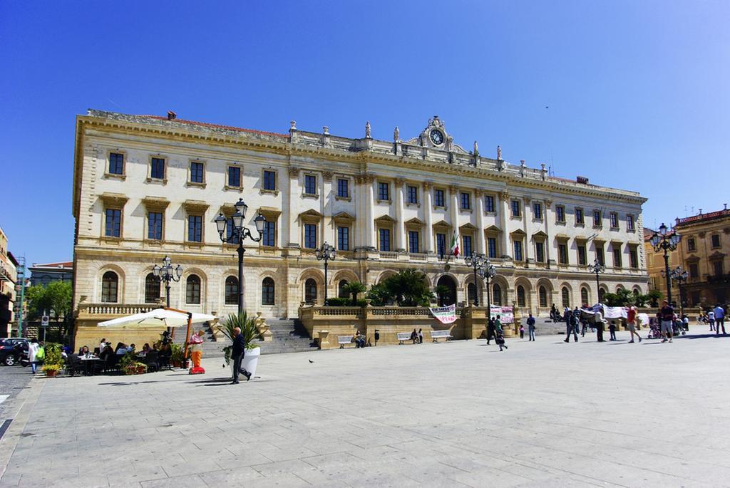 B&B Le Finestre Su Via Cavour Sassari Esterno foto